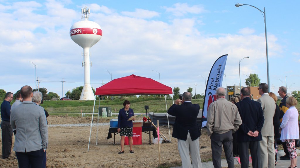 Elkhorn groundbreaking audience