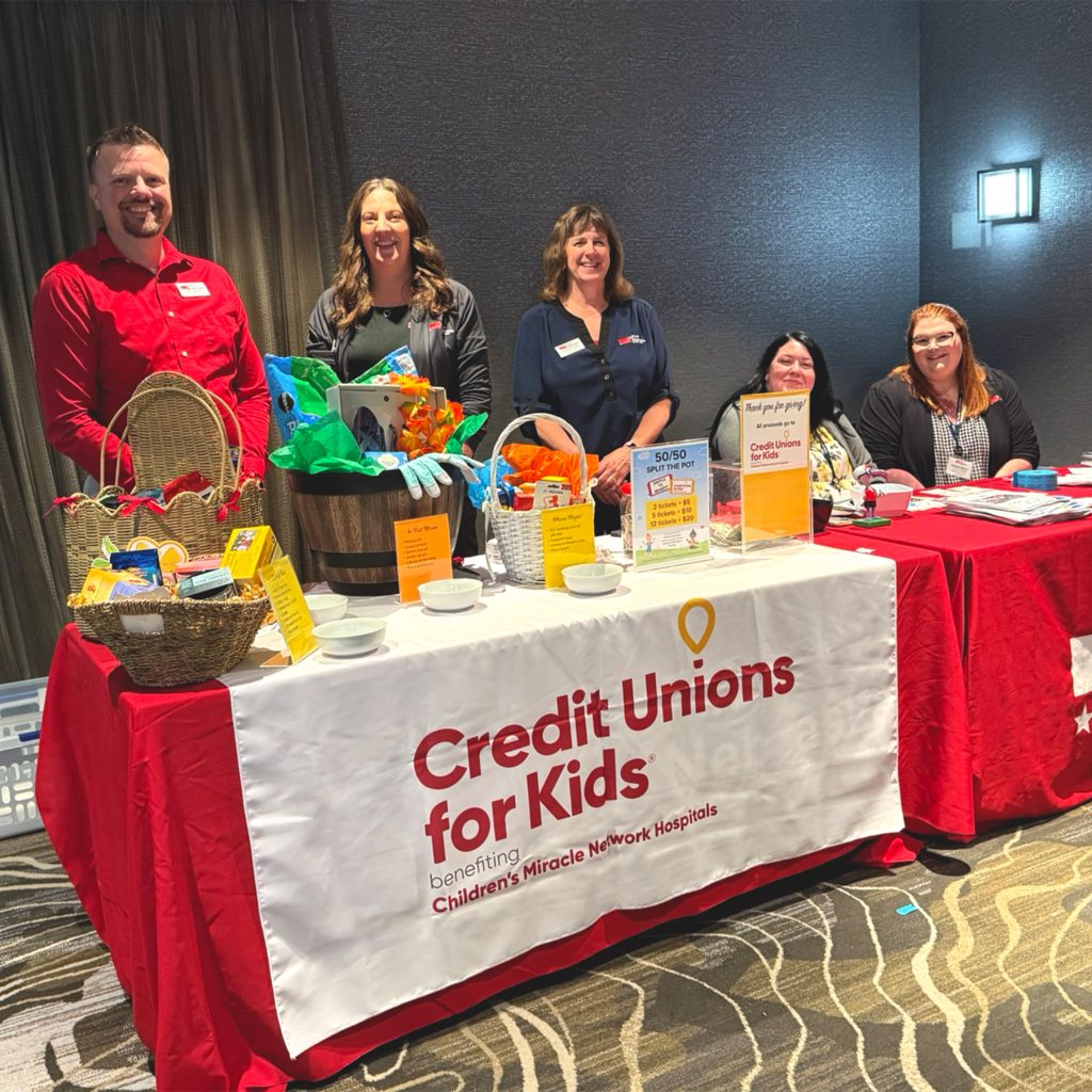 Raffle table at FNCU annual meeting